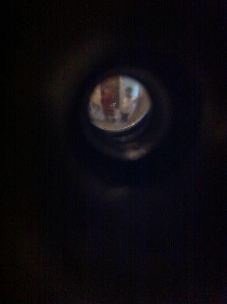 Lan oğlum evde yokuz diyorum siktir olup gitsenize