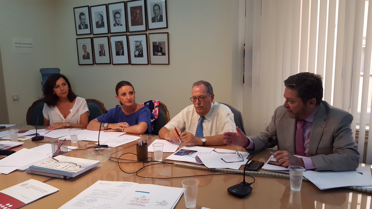 PresdteCGCAFE's tweet photo. Reunión en la sede de @CgcafeAaff analizando el resultado de @cnaf2016 y preparando @enaf2017 
#Afcolegiados https://t.co/070qb2u7fD