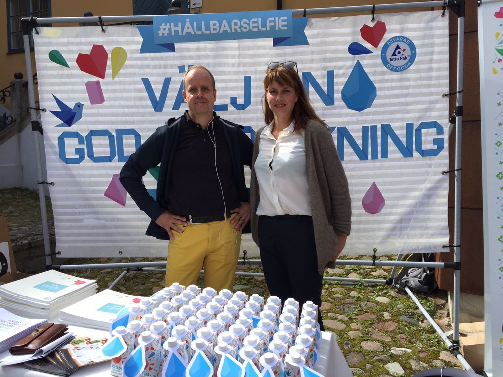 I dag snakker vi #hållbarkonsumption med <a href="/tetrapak_sv/">Tetra Pak Sverige</a> "idag finnes 100% fornybara forpackningar" #crs #almedalen