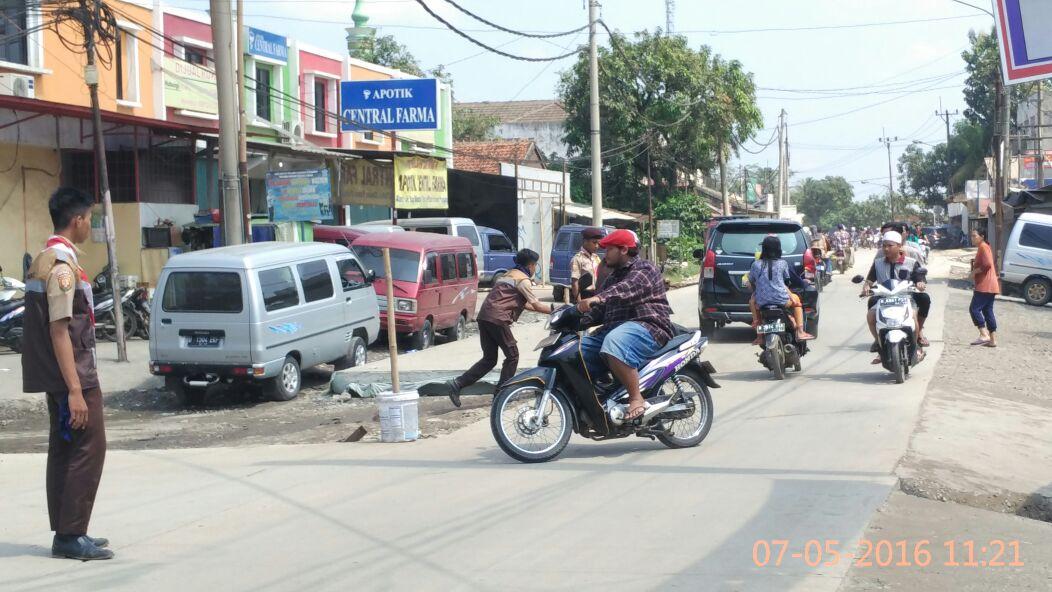 Karya Bakti Pramuka 1437 H Pospam Parungpanjang #saptabakti <a href="/kwarnas/">Joulette</a> <a href="/PramukaJabar/">Pramuka Jawa Barat</a> <a href="/pramukaupdate/">Chakradhar</a> <a href="/MyprideMagz/">MYPRIDE MAGZ</a>