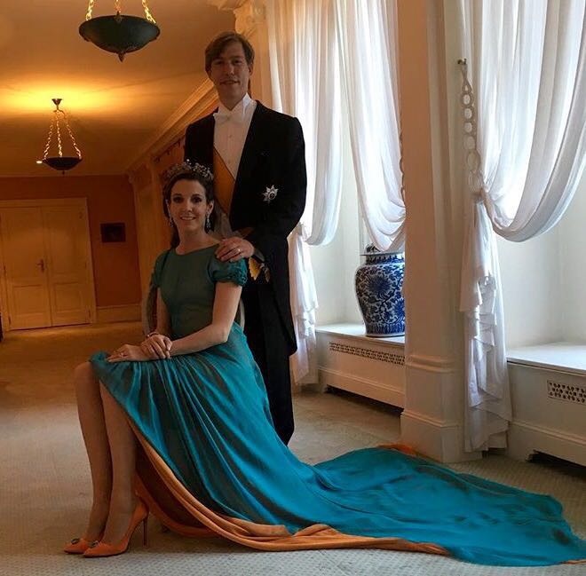 JFLondonDesign's tweet photo. La Principessa #Tessy di Lussemburgo sceglie la raffinata eleganza delle creazioni #JFLondon https://t.co/ypqrpjosFh https://t.co/SRHOocsiuc