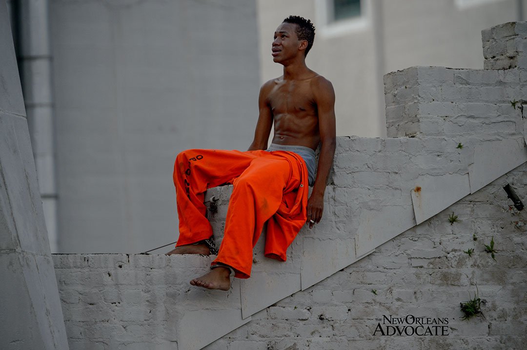 vincedcataldo's tweet photo. Orleans Parish inmate's escape attempt. Photog not named, but amazing clarity and depth of field. #photoofyear https://t.co/fjeQdea0ji