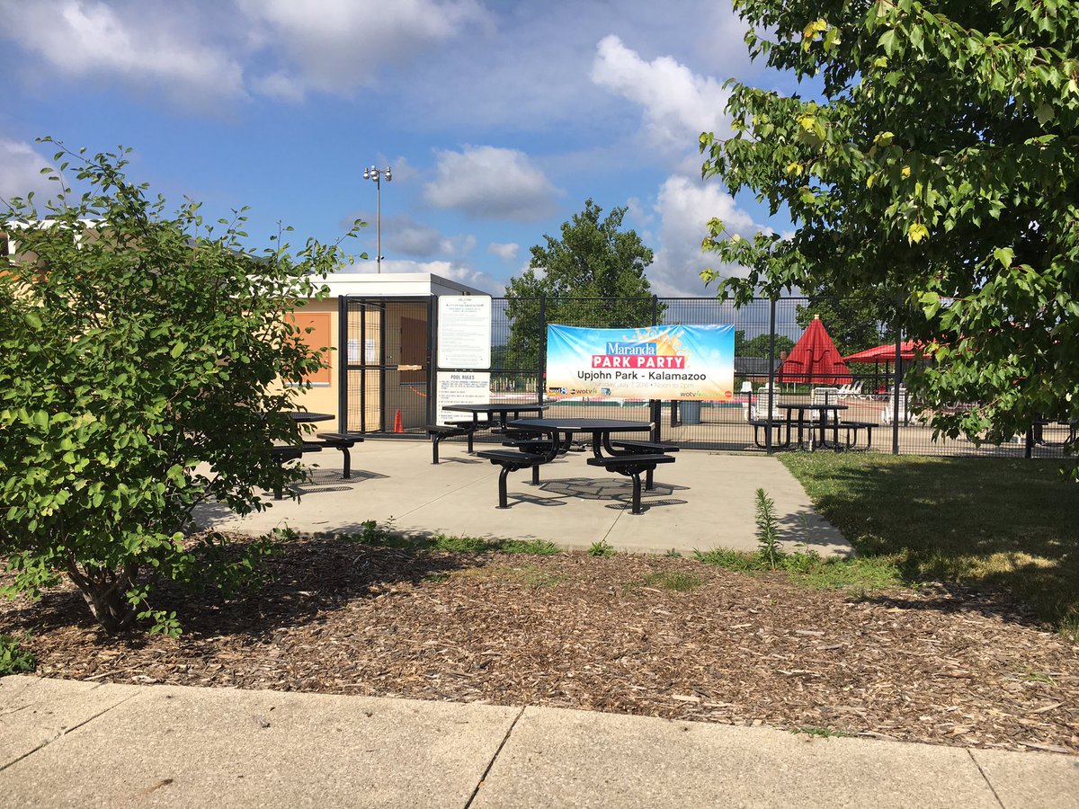 MarandaTV's tweet photo. Visiting Upjohn Park in @DowntownKzoo finalizing things for Thursday's #marandaparkparty https://t.co/YAkYcuvDG6