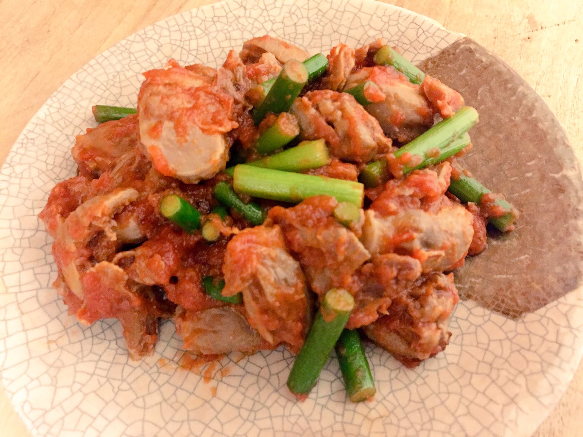 おりえ V Twitter 作り置き砂肝のとろとろトマト煮 砂肝 生姜 葱の青い部分を0 5 1h加圧しトロトロに 砂肝をすすぐ 砂肝 トマトソース オリーブ油 ニンニクの芽を鍋に入れて汁気を飛ばし完成 コリコリだけじゃない砂肝の安いのに美味い食べ方