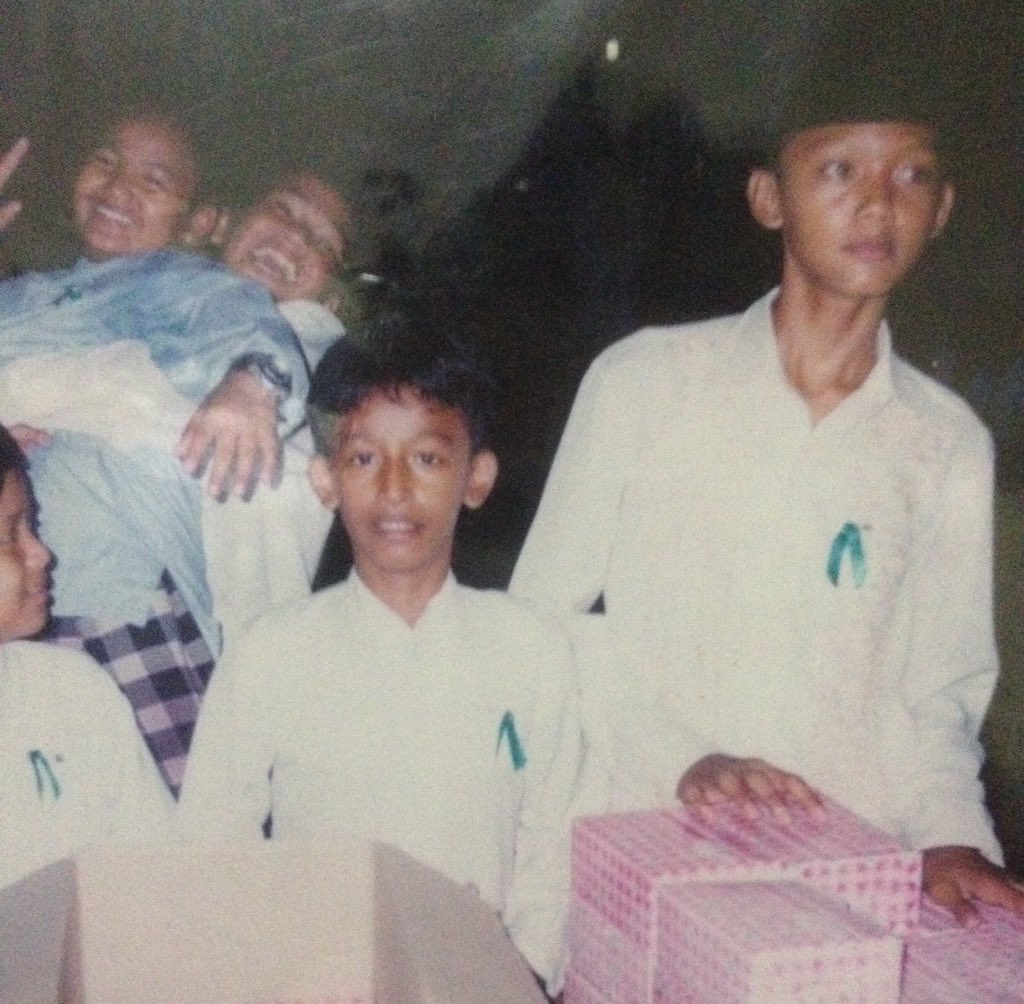 FajriPY's tweet photo. Zhaloer zaman dulu @mailele_ https://t.co/IRt4g9M0MM