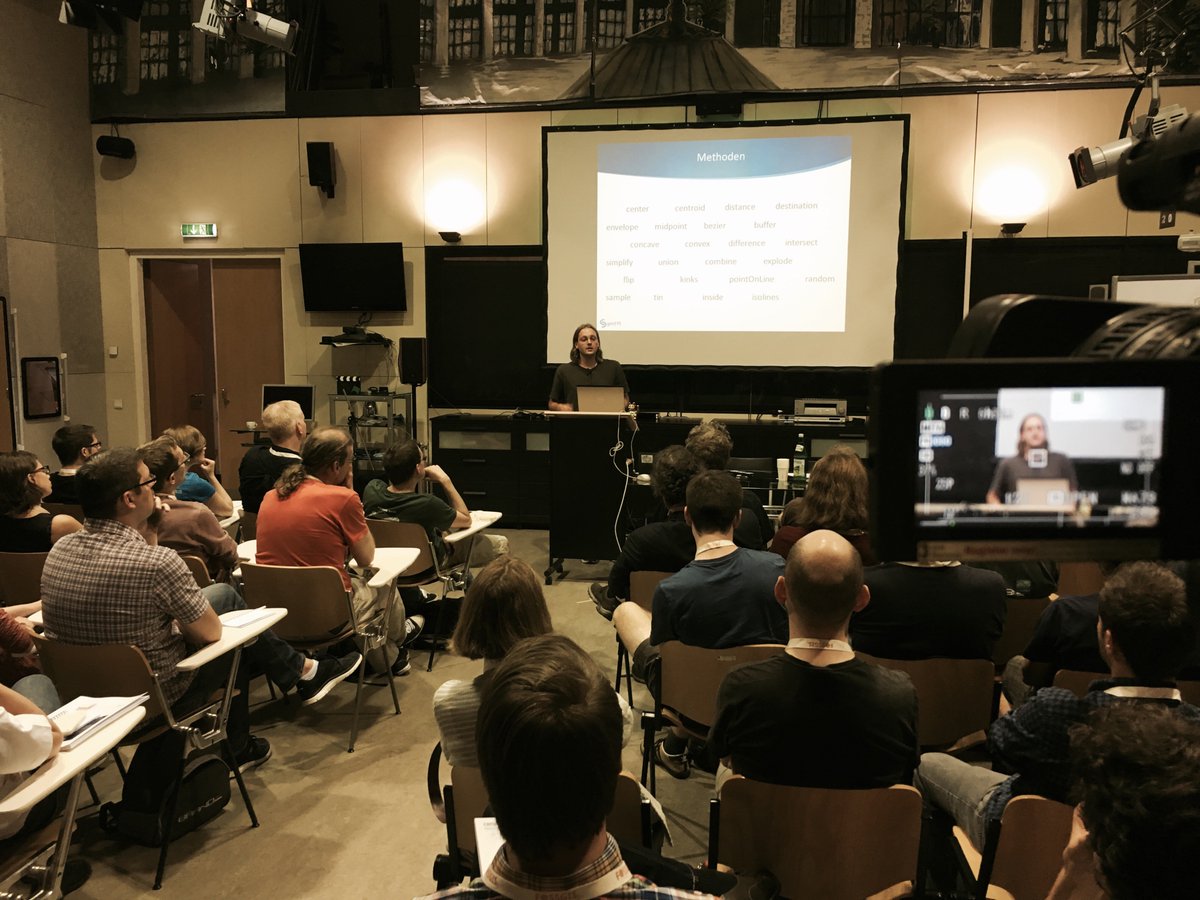 OSMBlogde's tweet image. #Fossgis2016 jetzt Vortrag Turf.js live streaming.media.ccc.de/fossgis16/ oder relive streaming.media.ccc.de/fossgis16/reli…