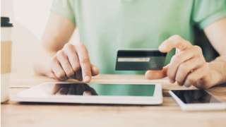 Mcb_informatica's tweet image. Las Redes Sociales se han convertido en un &quot;coto de caza&quot; para los ladrones de identidad. tda.so/845F73