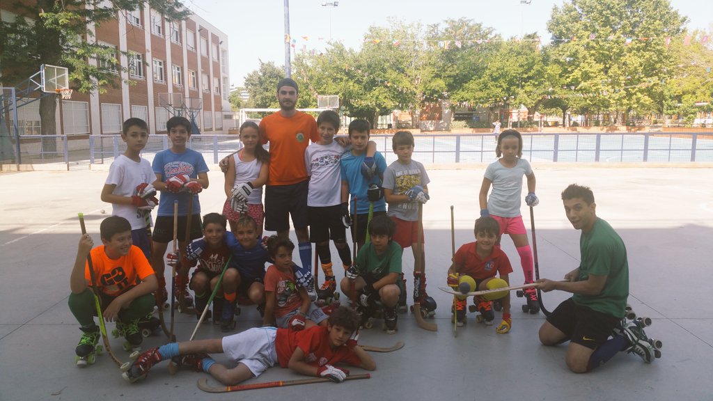 CAMPHOCKEY2015's tweet photo. Mañana de penalties y libres directos con @alvar7martine7 @manu_hockey y @RIU26mad 
#WeLoveThisGame https://t.co/zky5qSnwfK