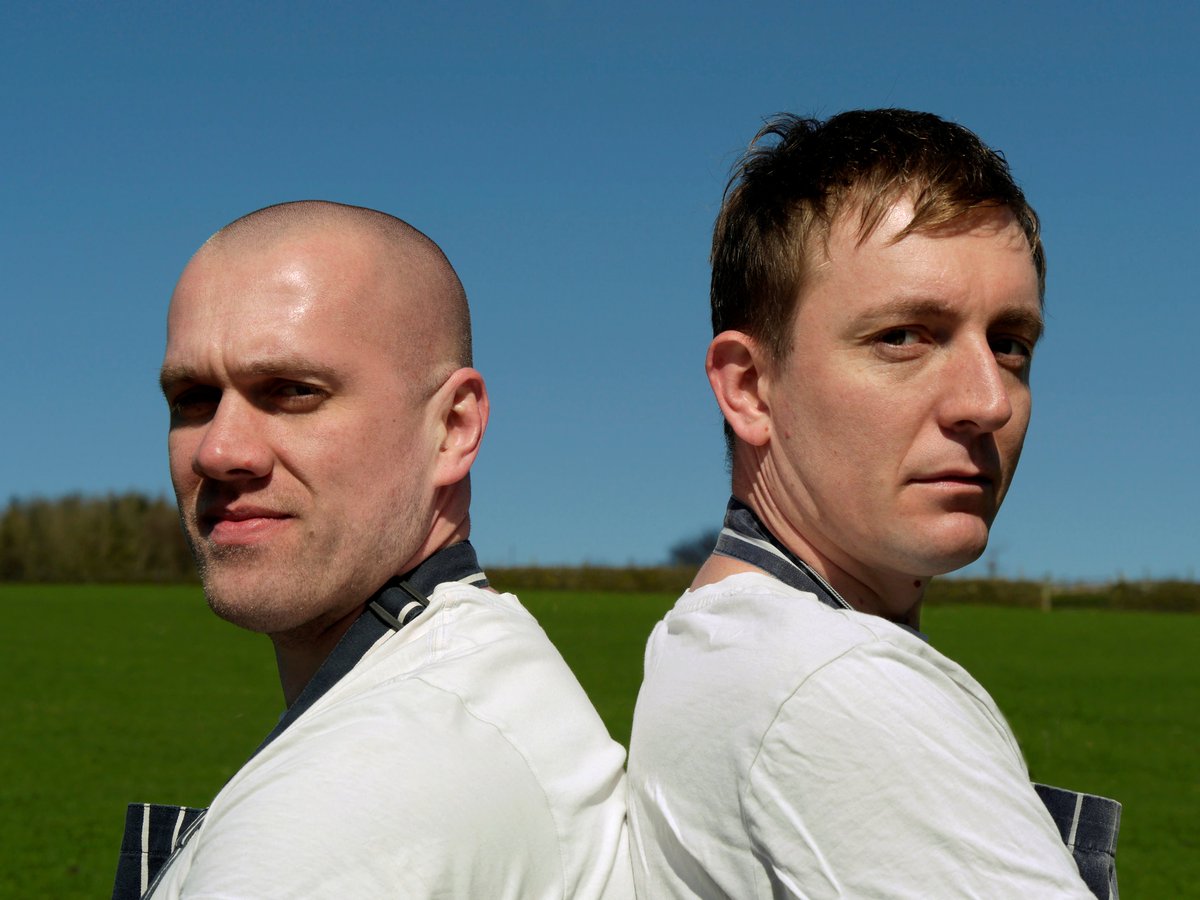 Game face on.. #SheffsKitchen which chef will make it <a href="/simonchefayres/">Simon Ayres</a> V <a href="/jontheveggie/">Jon Tite</a> SUNDAY sheffskitchen.co.uk