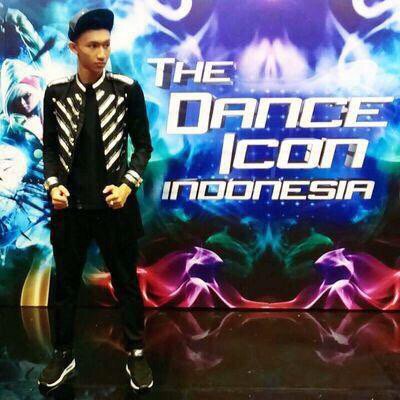 I am streaming on #BIGOLIVE > Malem takbiran bareng yu gaess. Join now! live.bigo.tv/2109443598_986…