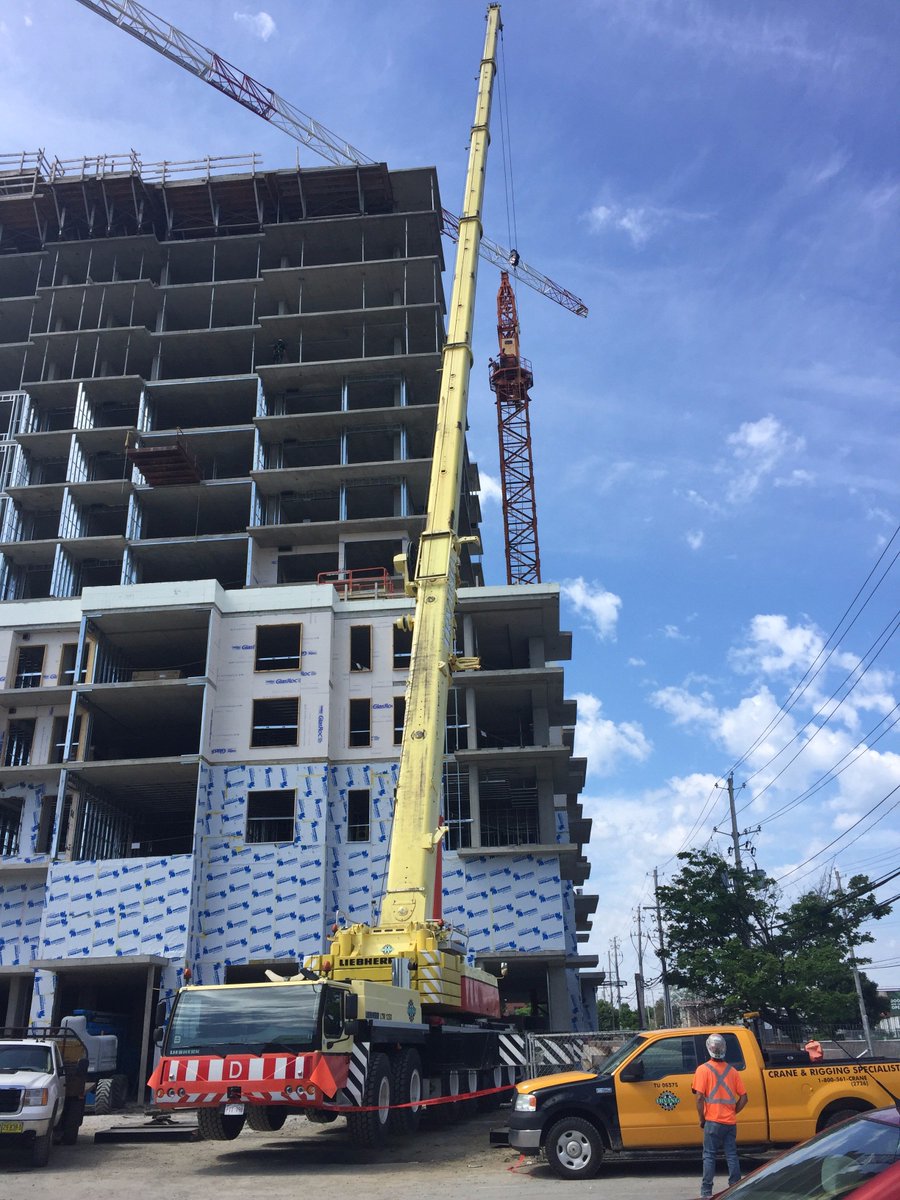 MonaghanSquare's tweet image. Moving one of our cranes today!