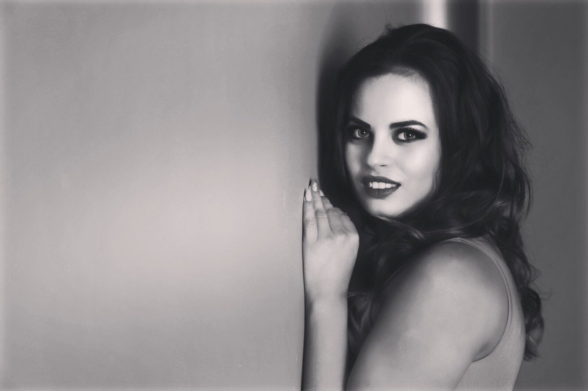 Gemma Louise (@modelgemma93) on Twitter photo 