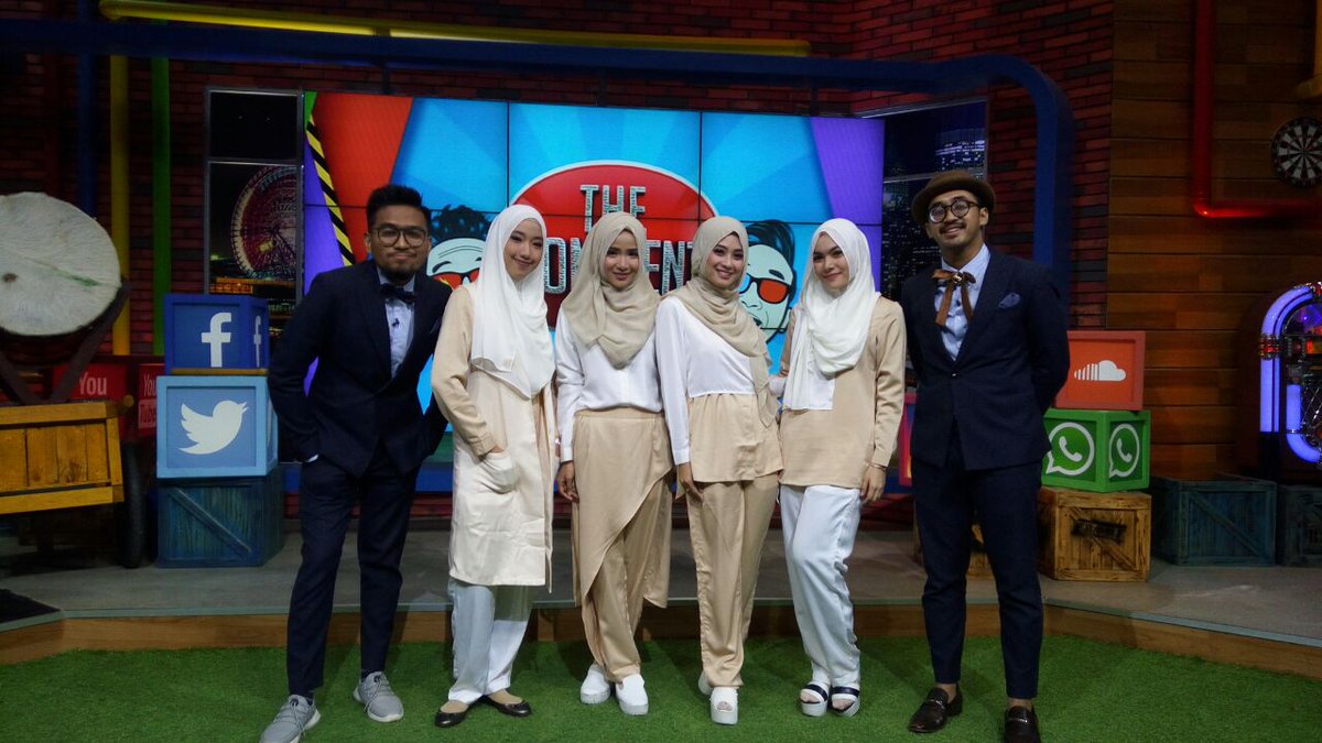 Di malam kemenangan ini, Mimin hadirkan empat bidadari dari <a href="/NouraHiPop_ID/">Noura Hi Pop</a> ~ hanya di #TheCommentBarenganTakbiran