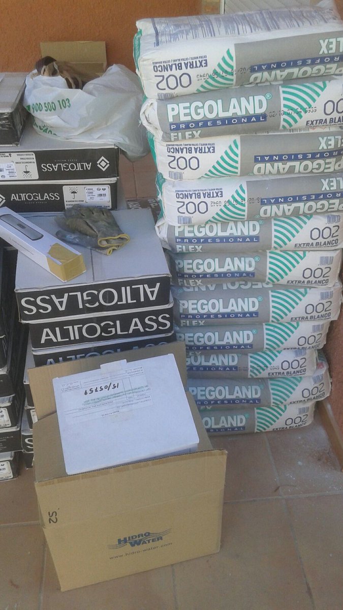 GDiez_GrupoPuma's tweet photo. Solución flexible para piscinas con #Morcemdry SF Plus, #Pegoland Profesional Flex y #Morcemcolor Plus de @grupopuma https://t.co/AGdGUsMUUD
