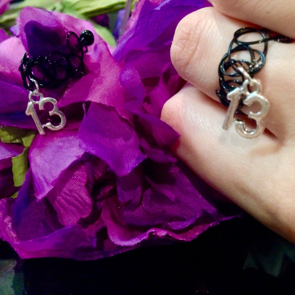 HTSMagazine's tweet image. Wanna adorn yourself with some gothic jewellery? Check out @GOTH_ZEN &amp;amp; give em a follow! {{gothzen.com}}