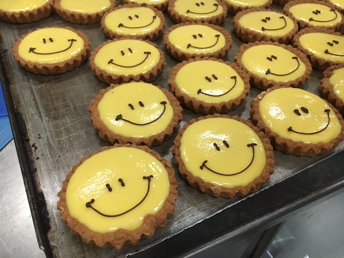 Nieuwe smiley koeken in de maak! #vrolijk #zomers #citroenenchocolade
