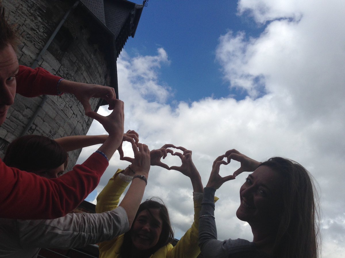 Connectivity between venue lovers <a href="/aeFuturis/">EFuturis</a> @AEBenelux