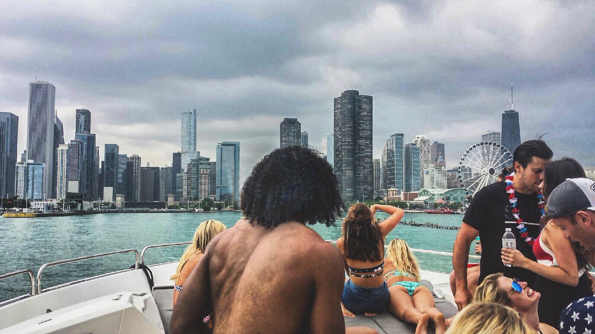 DaveedDiggs's tweet photo. Best getaway weekend I could've asked for. Much love to #numberproject for showing us how Chi town does it. #SOPmob https://t.co/0SWc5svwtT