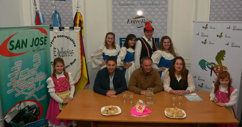 ConoSurInfo's tweet photo. Este sábado se realizará en #Crespo la 28° Fiesta Provincial del #Pirok ➡ https://t.co/SYGQbSHloN https://t.co/Lz5mHV5r5r
