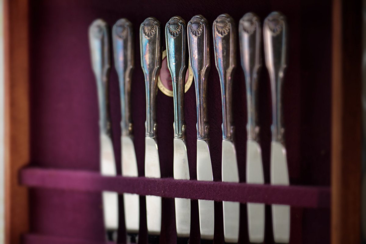 TodayIFoundOut1's tweet photo. #OneidaSilverware has a surprisingly scandalous history.
https://t.co/IxQmvEb4bC https://t.co/ECr9osbCGW