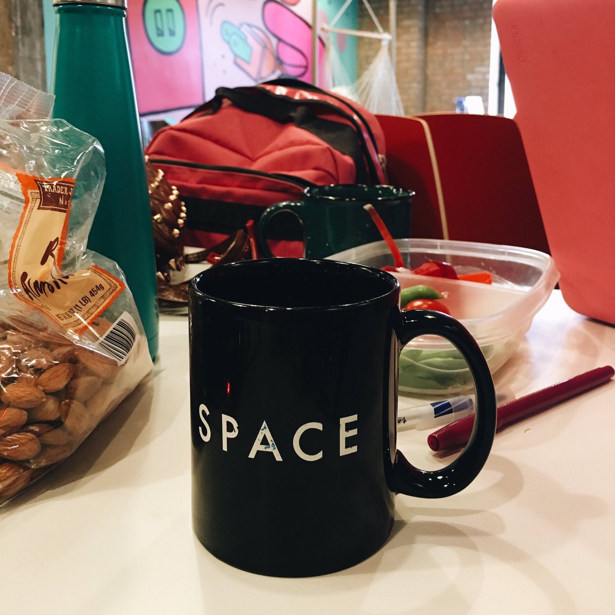 Rent24Chicago's tweet photo. After a long weekend we all need @bowtruss coffee to get us back on track. Unlimited coffee all day, everyday. https://t.co/9eteHQwWHD