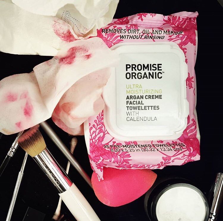 promiseorganic's tweet photo. Wiping off this weekend's makeup? Use our Argan Creme facial towelettes 💕👄 | #promiseorganic @KristenArnettGB https://t.co/P0lzEtM9dt