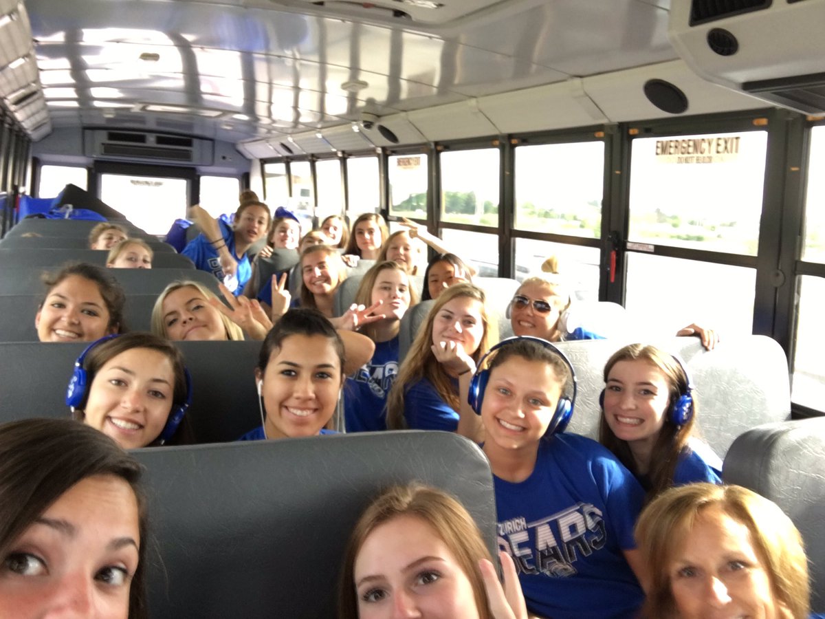 LZVDT's tweet photo. On our way to @UDAnews camp!!!! 💙 #LZVP https://t.co/PSzZt2Ygpp