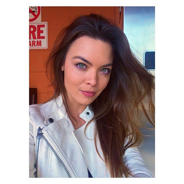 Pansyclass's tweet image. ¿Cual me pongo de perfil? Ahora pongo la encuesta :3