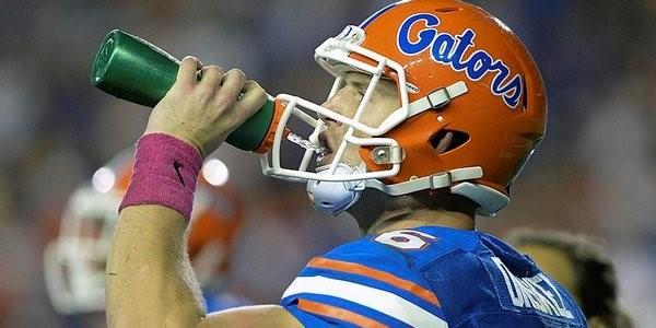 NCAA_SSI's tweet image. How much water is enough? on.ncaa.com/1HnOxfw