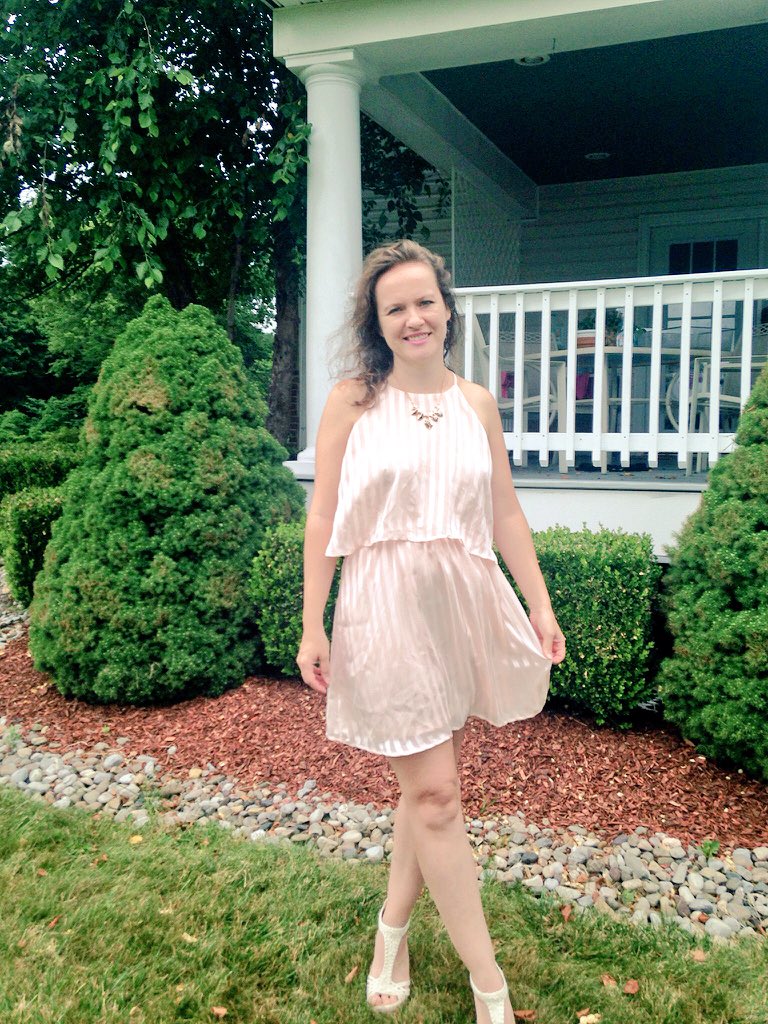 An airy peach dress and rosegold necklace is in today's blog. #fashionblogger #peach #peachdress #fashion