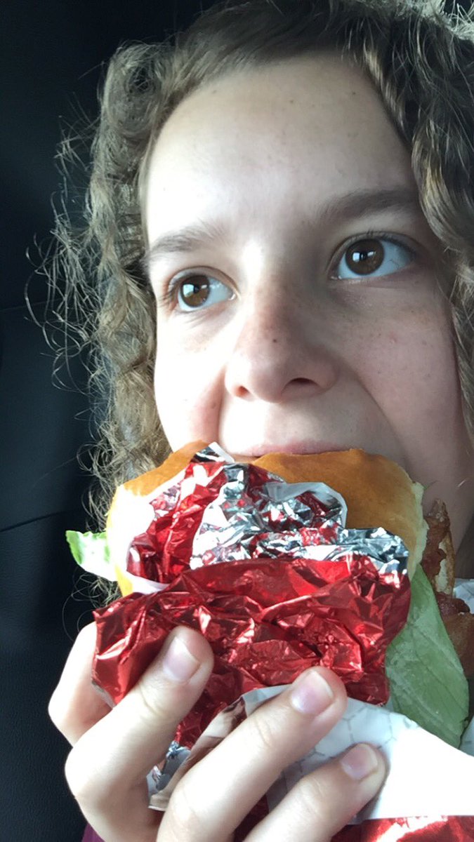 _hexilerring's tweet image. get you a girl that can do both