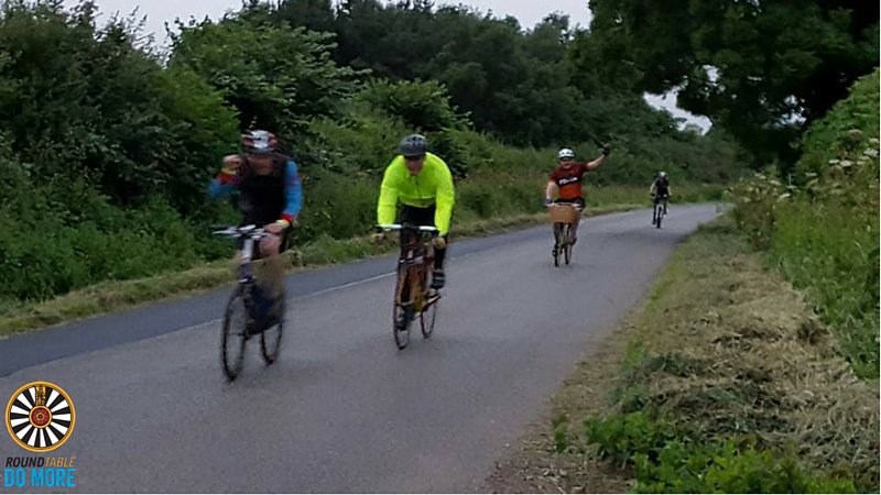 RoundTableBI's tweet photo. Today's #RTPictureOfTheDay shows Market Harborough Round Table on their own Tour de Pub #TooFastForCameras https://t.co/v6MkZP6Xdp