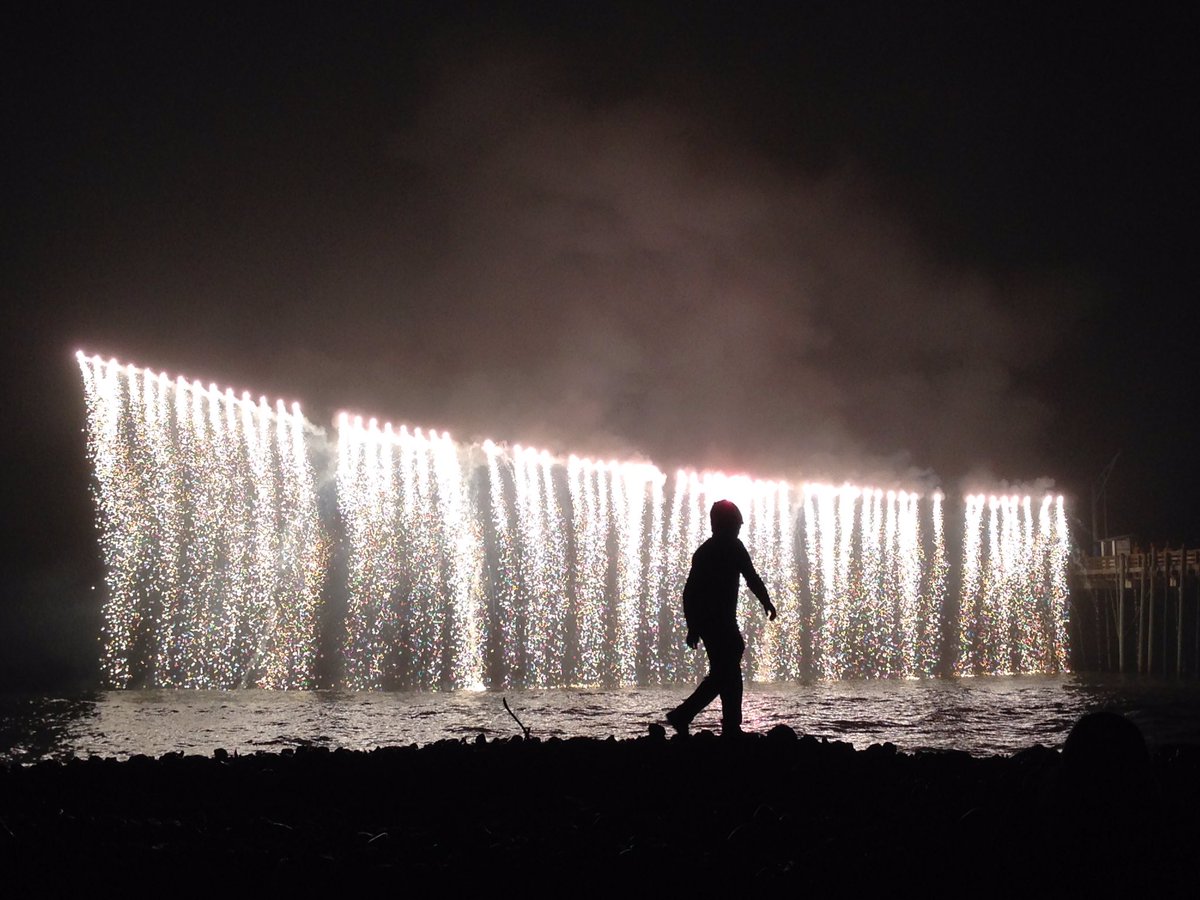 WilliamWFrank's tweet photo. Weekend fireworks show in Point Arena, CA https://t.co/Zlx3drvQ5j