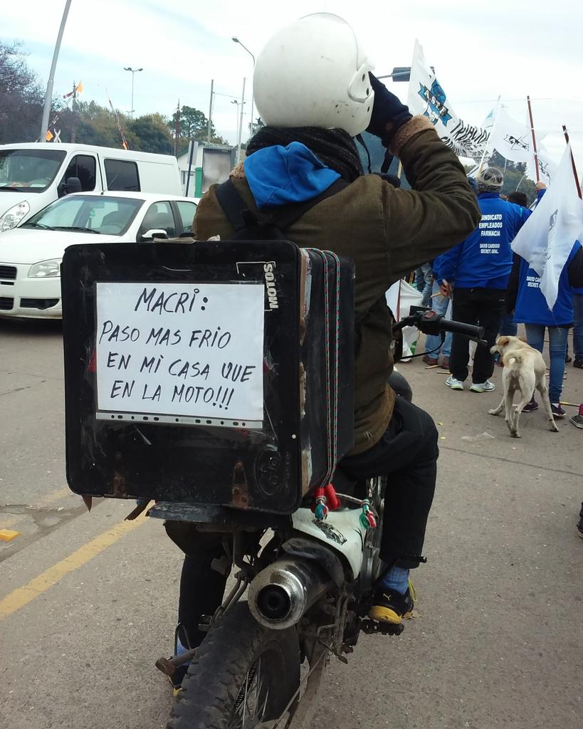 Hoy con <a href="/CanalMirate/">CANAL MIRATE</a> cubrimos la movilización de los trabajadores en #VillaMaria.
Me gusta registrar los #Carteles