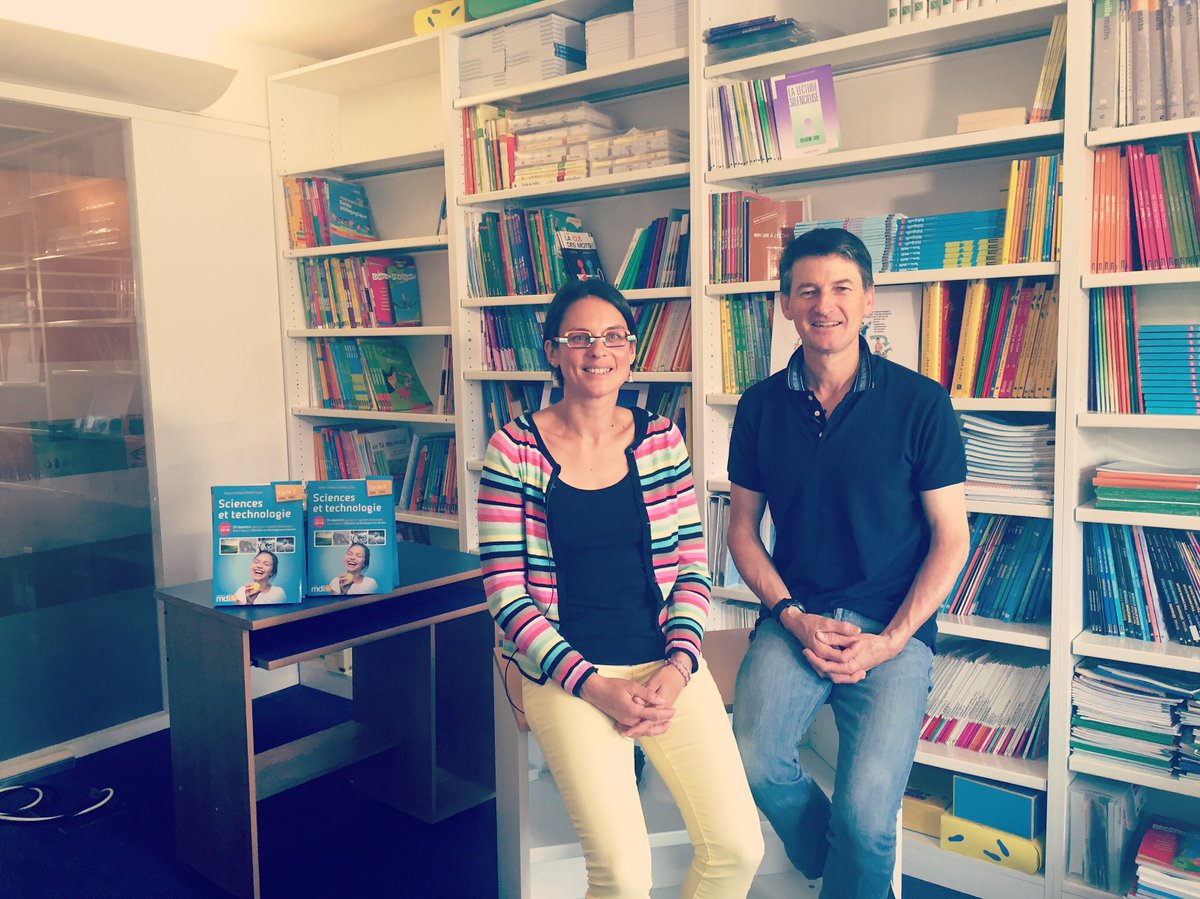 ParolesdEcole's tweet photo. Claire et Didier - 2ème prise du tournage du Fichier #Sciences CM, action ! #programme2016 https://t.co/sooGreMEaS https://t.co/6zgBYPpduW
