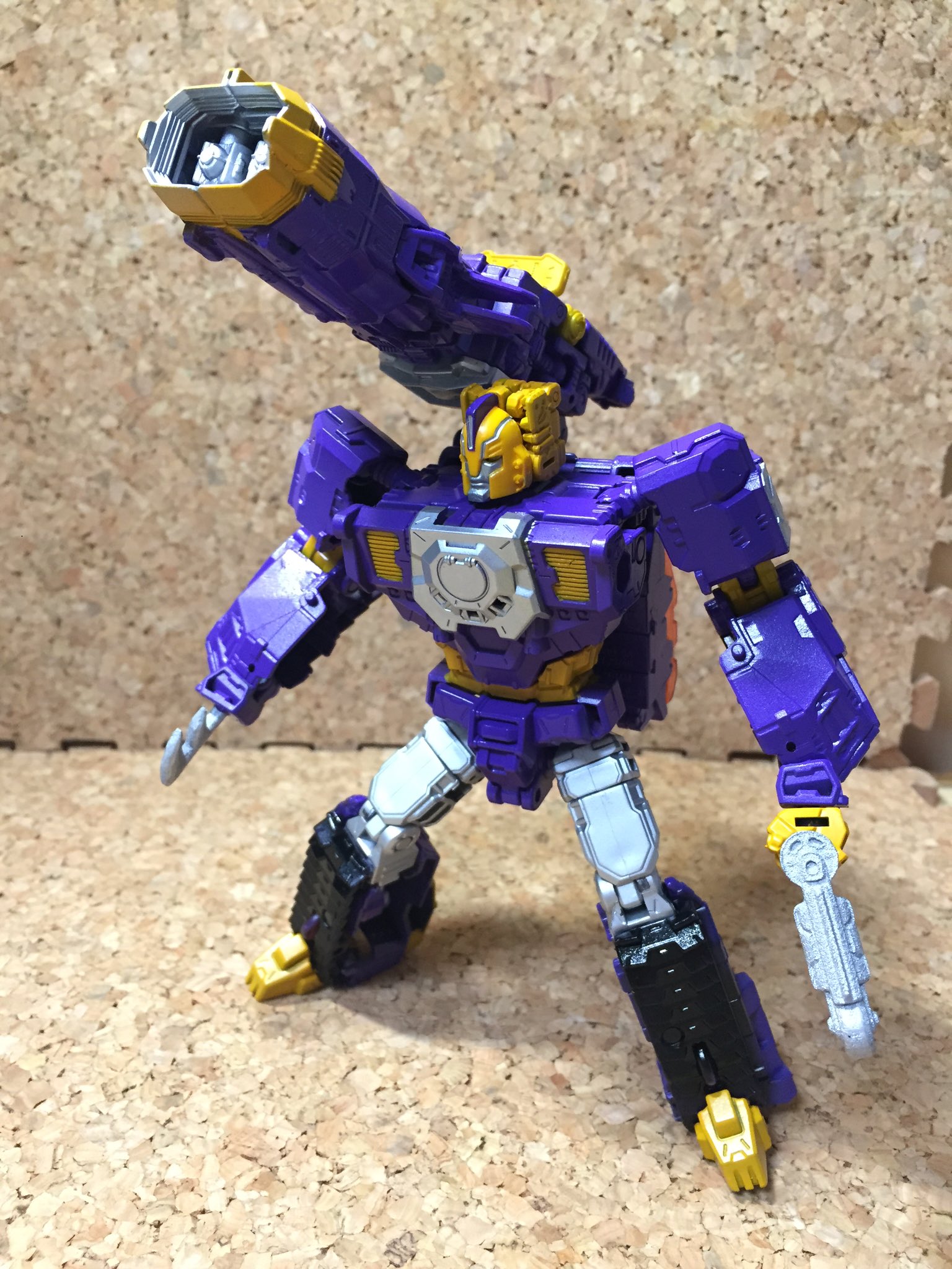 Some new TRANSFORMERS custom toys goodness - Page 263