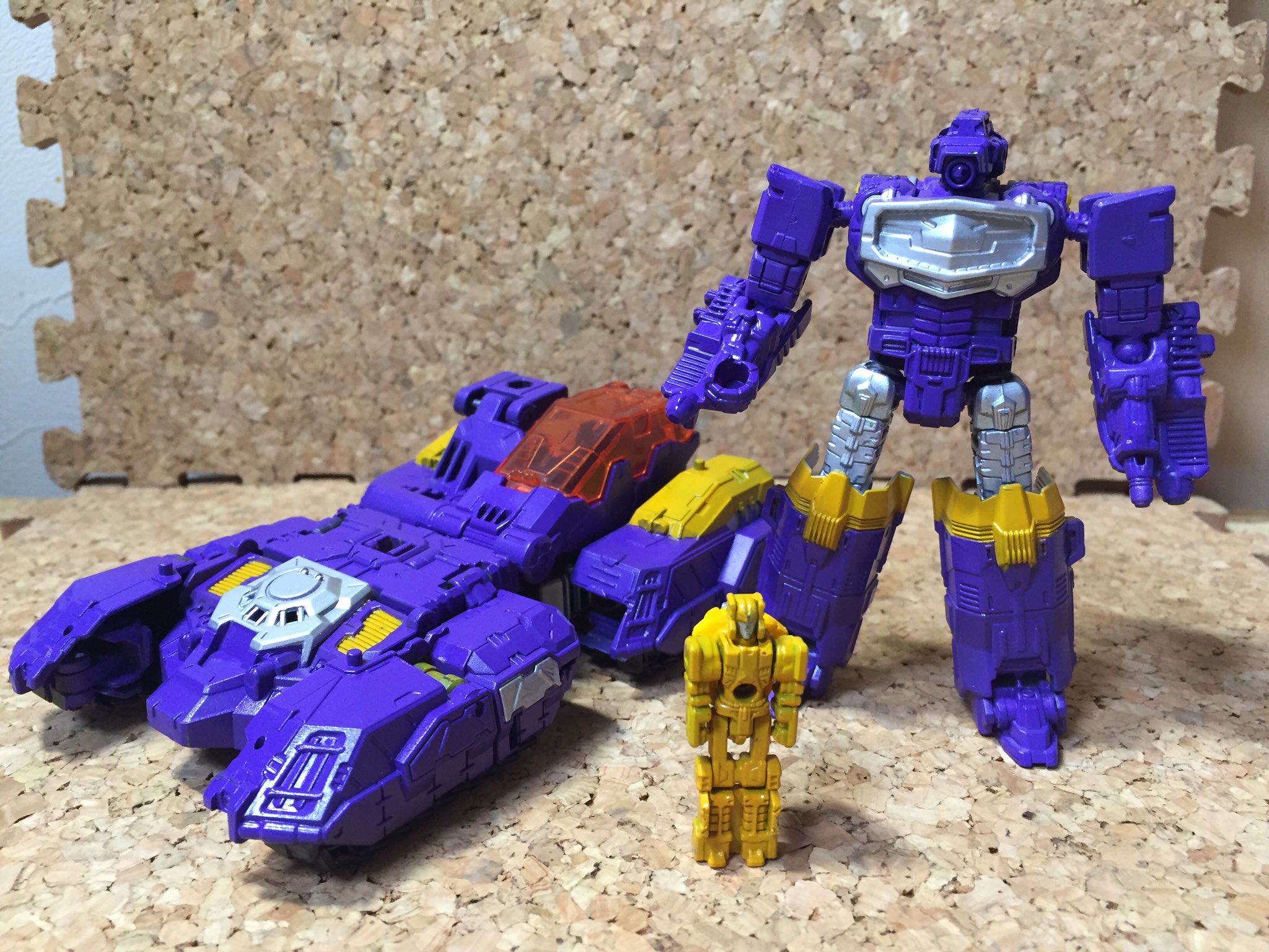 Some new TRANSFORMERS custom toys goodness - Page 263