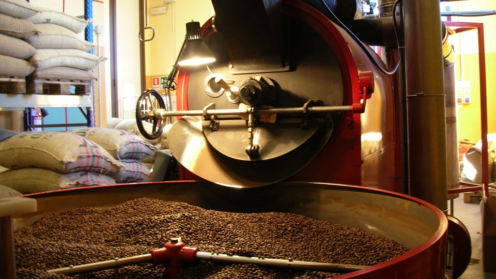 "Per prima cosa preparò  il #caffè, altrimenti non ce l’avrebbe fatta a fare tutto il resto"
linoscoffee.com/ita/miglior-ca…