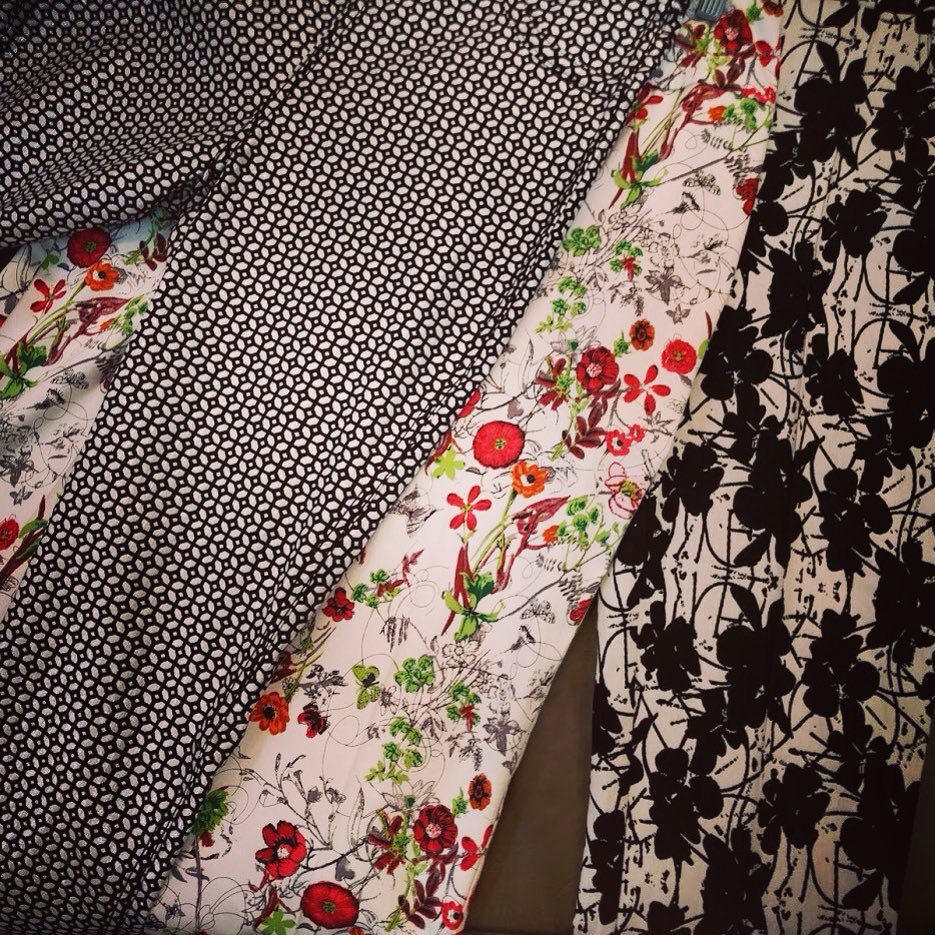 alldresseduphfx's tweet photo. Fun prints from @JosephRibkoff and Lisette! #printpants #daywear https://t.co/C5xUOqQfCJ
