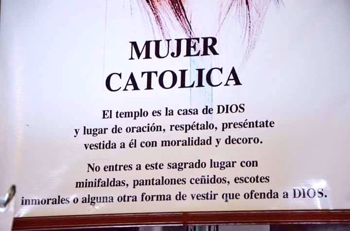 SenoraCatolica's tweet photo. Ya saben que los escotes ofenden a nuestro Señor Jesucristo. https://t.co/rgQGvtagAQ