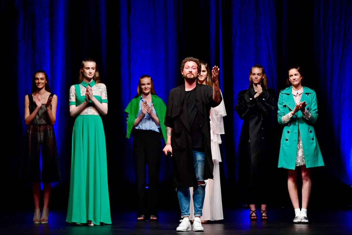 DHL Fashion tweet media