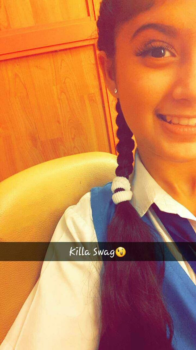 arishfakhan_03's tweet photo. Killa Swag😉 https://t.co/486t6Hcsmw