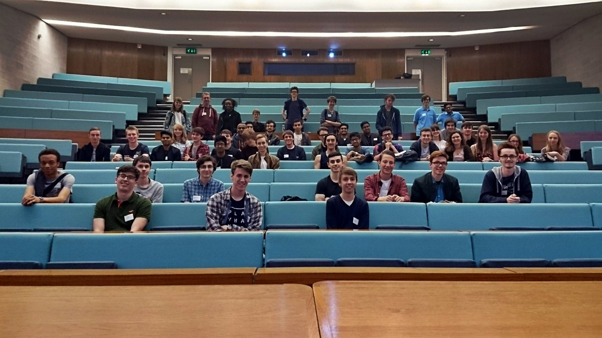 SerenaPovia's tweet photo. Experience #Cambridge  day one: happy prospective #physics #students!
@suttontrust @BeCambridge @PhysicsOutreach https://t.co/Xy4JuL7T6B