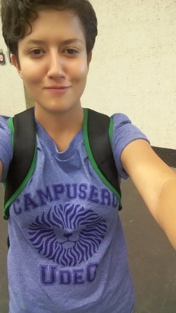 ScarlettEgo's tweet photo. Mi mejor momento #CPMX7 fue ponerme la camiseta de mi Universidad con orgullo León negro, nos vemos en #CPMX8 !!! https://t.co/uVXX95BFaX