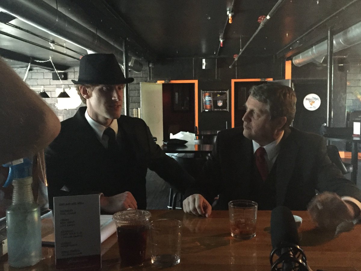 DevilsALie_Film's tweet photo. #Filming a scene for #DevilsALie #film #filmproduction #SupportIndieFilm #filmnoir #film #indie #crowdfunding https://t.co/K6VHcroTOt