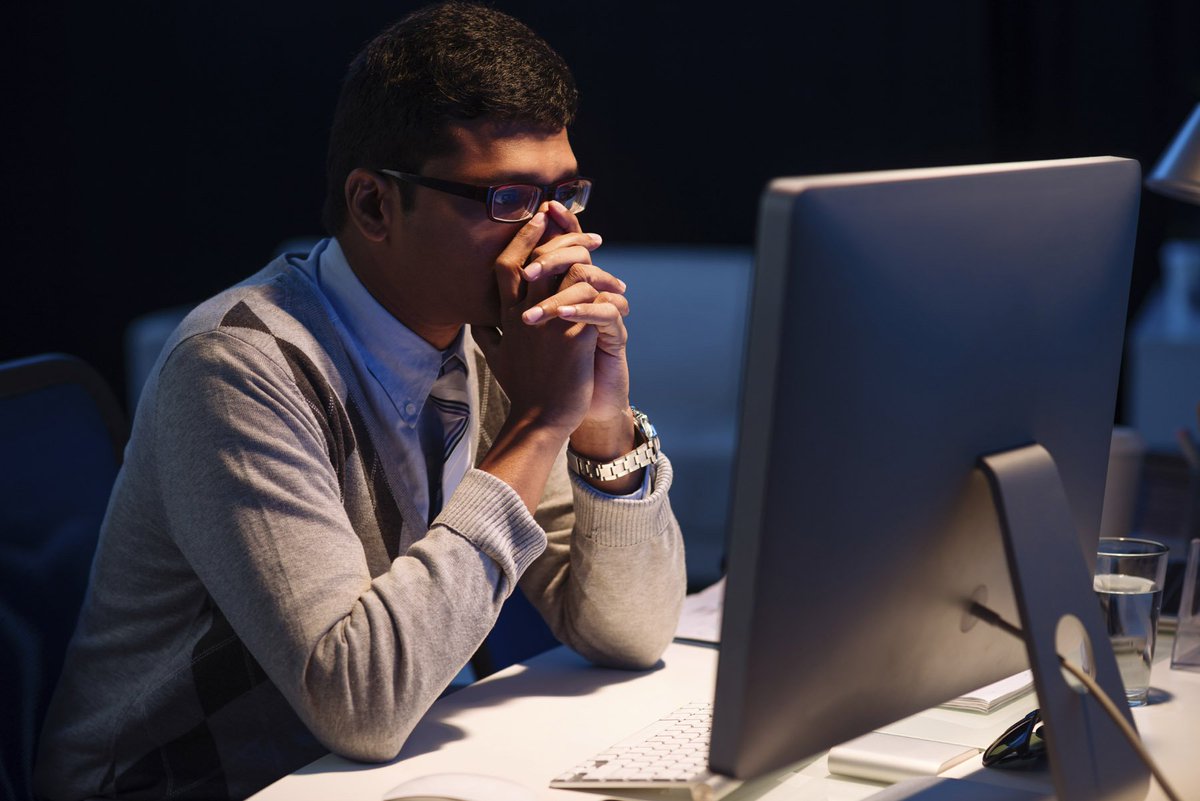 HarvardHealth's tweet photo. People who work 55 hours/week or more may face a higher risk of stroke: https://t.co/htNgttW0Ik #HarvardHealth https://t.co/9euKkS6mEk