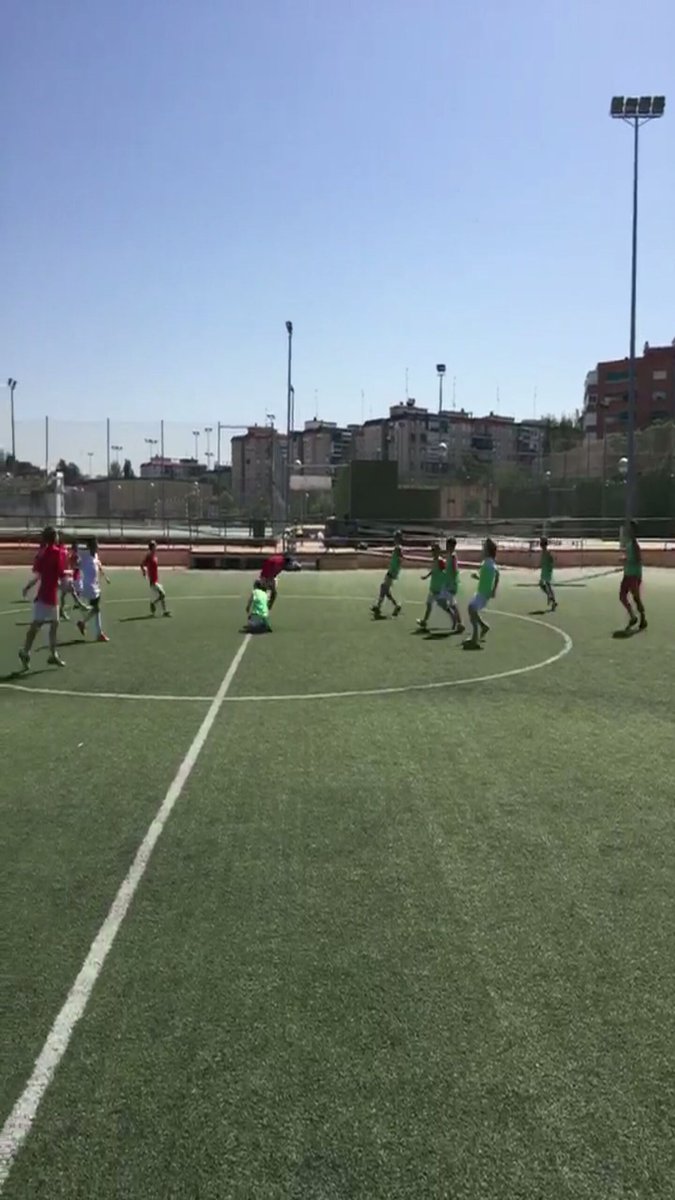 CampusNachoMar's tweet photo. Dia 7: Técnica de tiro, lanzamiento de faltas, partido y bañito. https://t.co/fN8nUzty8Q