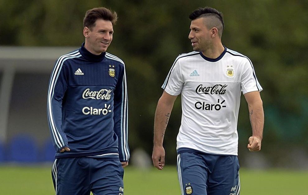 marca's tweet photo. El padre del 'Kun' asegura que Agüero renunciará a la albiceleste si Messi no vuelve https://t.co/9gSmZ6Zd1l https://t.co/JinsA7vhJc