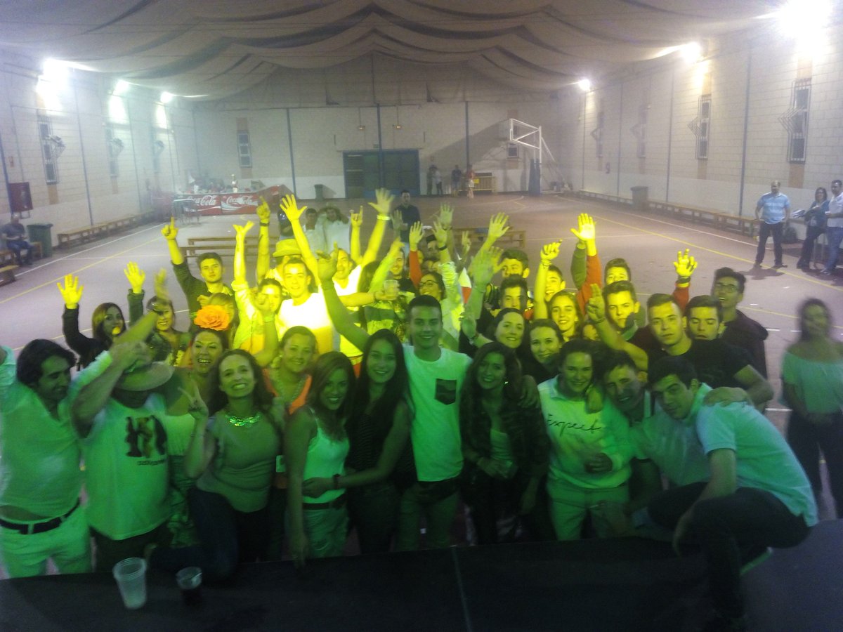 disco_euphoria's tweet photo. EUPHORIC@S fotos del sábado en la romería de zaratan https://t.co/3TSvIDPU7t