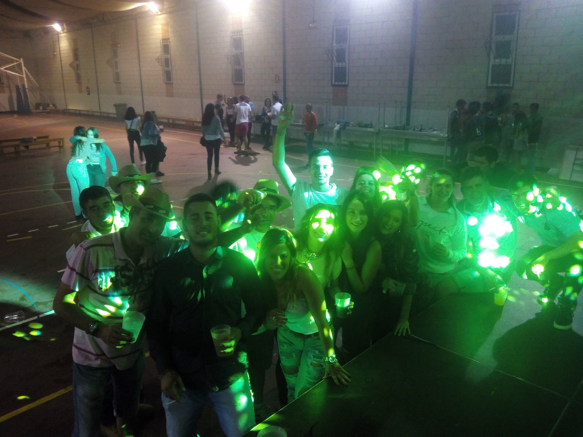 disco_euphoria's tweet photo. EUPHORIC@S fotos del sábado en la romería de zaratan https://t.co/3TSvIDPU7t